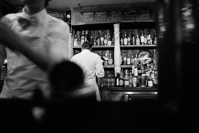 Leitende/-r Barkeeper/-in / Chef de Bar